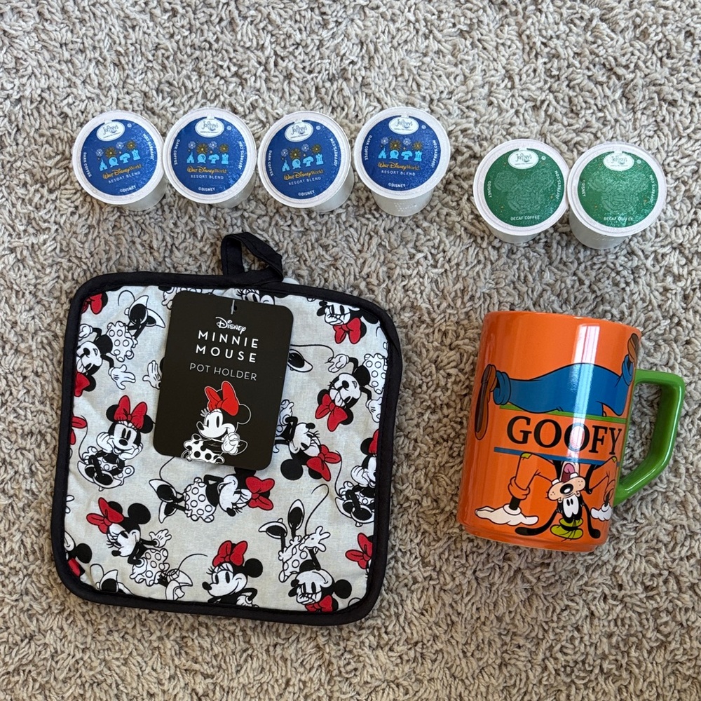 Disney Kitchen and Coffee Set with Joffrey Coffee K-cups - NWT